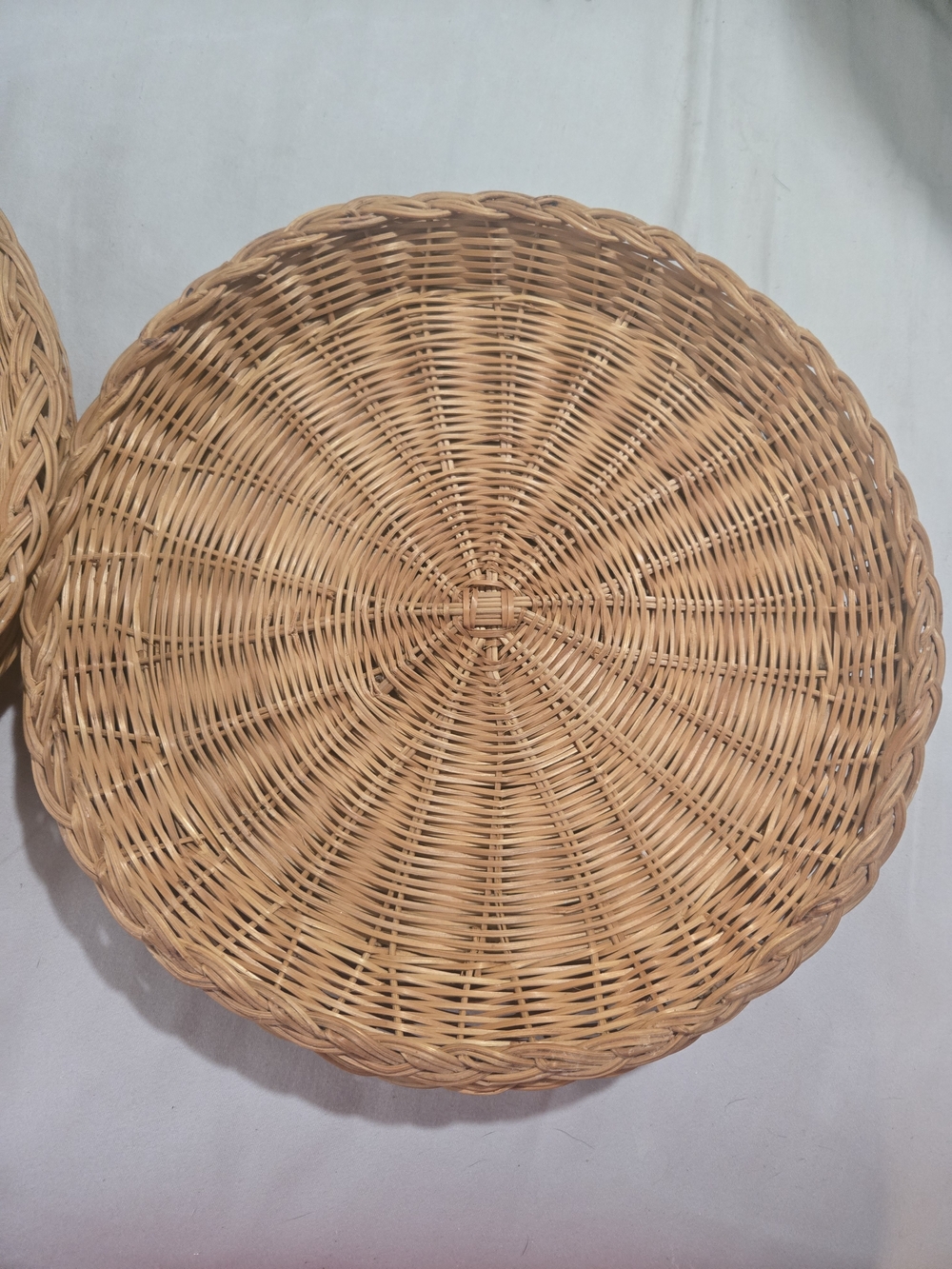 Woven Rattan Round Platter - Natural Tan